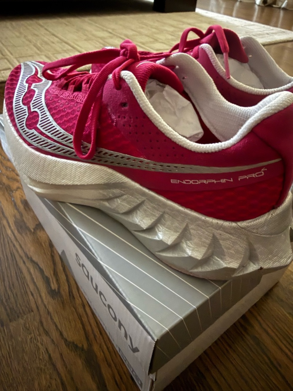 Saucony Women's Magenta Endorphin Pro 4 Running Shoes - Picture 5 of 11